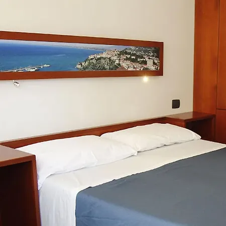 La Darsena فندق أغروبولي
