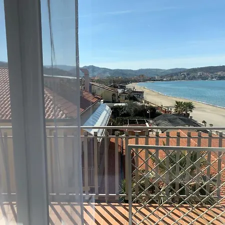 La Darsena 3* أغروبولي