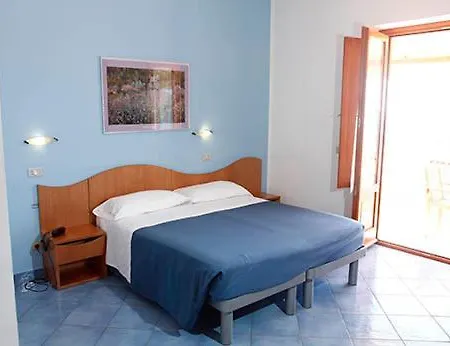 فندق La Darsena 3*