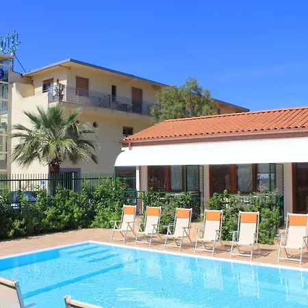 Hotel La Darsena 3*
